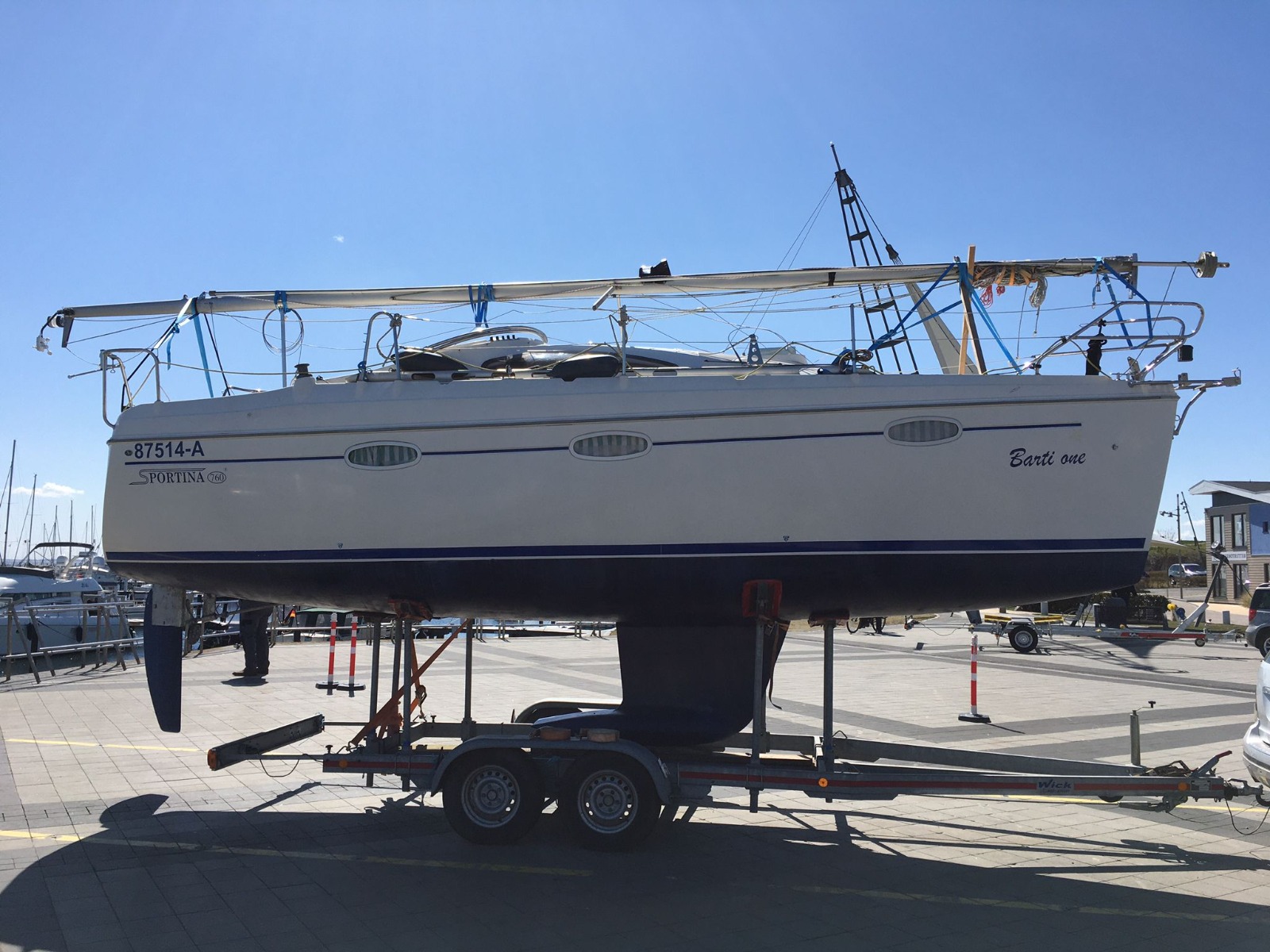 SY Delphia Sportina 760  mit 3,5 To.Trailer